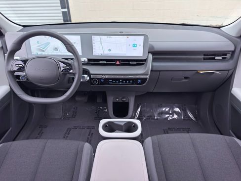 Used 2024 Hyundai Ioniq 5 SE RWD image 11