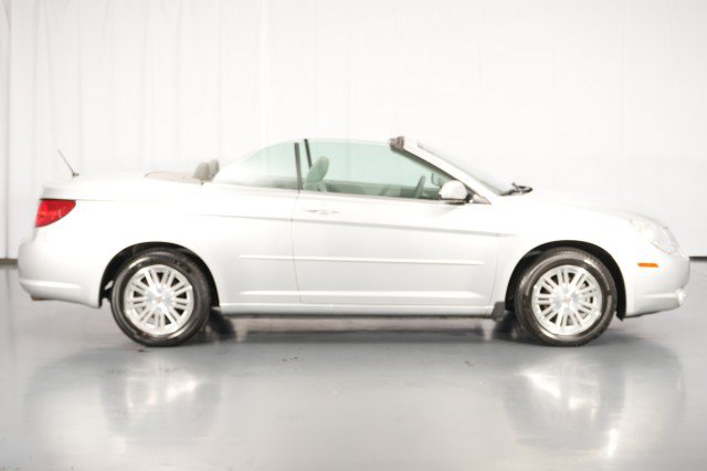 Used 2008 Chrysler Sebring Touring FWD image 10