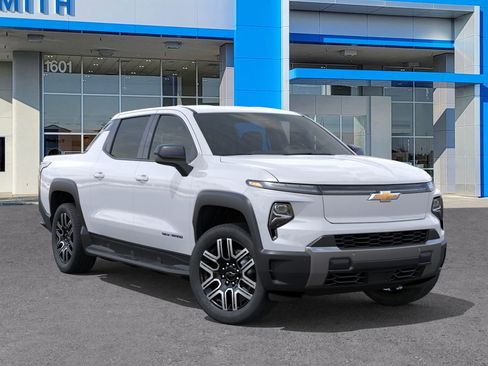 New 2026 Chevrolet Silverado EV LT image 7