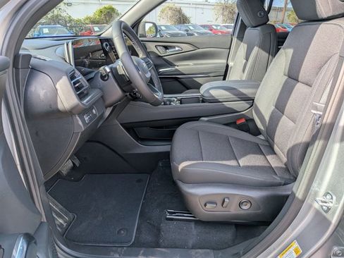 New 2026 Chevrolet Traverse LT w/ Sun and Wheel Package image 15