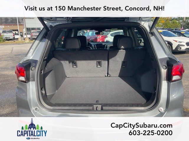 Used 2023 Chevrolet Equinox Premier AWD/4WD image 9