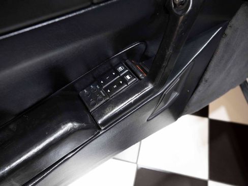 Used 1992 Cadillac Allante FWD image 36