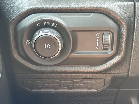Used 2024 Jeep Wrangler Unlimited Sport AWD/4WD image 31