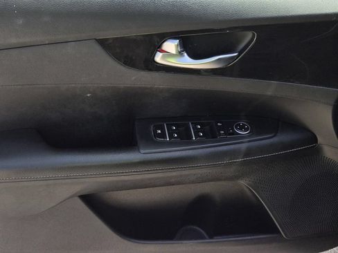Used 2021 Kia Forte GT-Line w/ GT-Line Premium Package FWD image 16