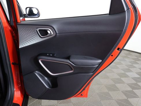 Used 2022 Kia Soul LX image 22