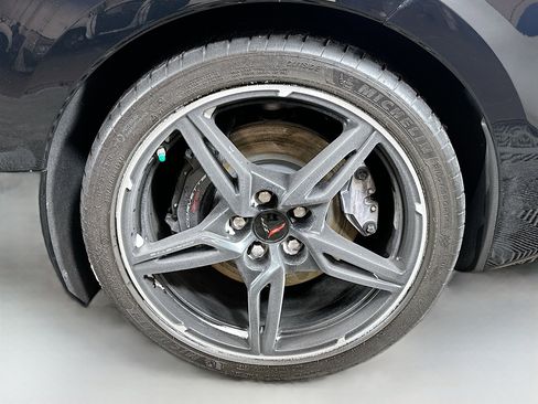 Used 2024 Chevrolet Corvette Stingray Coupe w/ Z51 Performance Package image 27