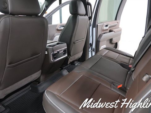 Used 2026 GMC Sierra 2500 Denali w/ Denali Reserve Package AWD/4WD image 36