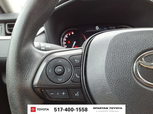 Used 2024 Toyota RAV4 XLE FWD image 17