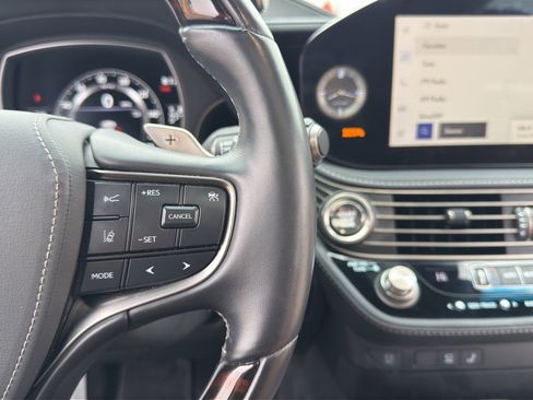 Used 2023 Lexus LS 500 Luxury w/ Luxury Package image 34