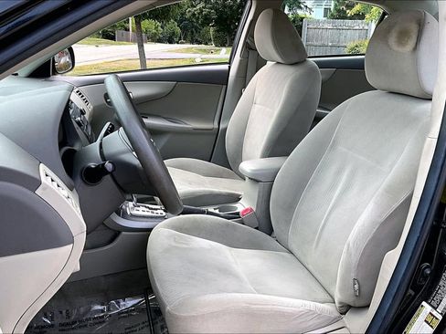 Used 2010 Toyota Corolla LE FWD image 15