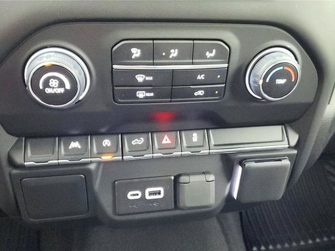 Used 2025 GMC Sierra 1500 Denali w/ Denali Reserve Package AWD/4WD image 30