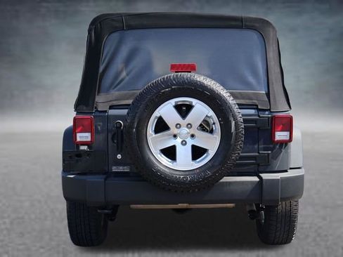 Used 2016 Jeep Wrangler Unlimited Sport w/ Connectivity Group AWD/4WD image 19