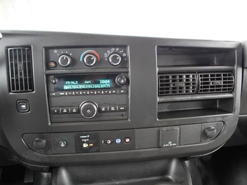Used 2019 Chevrolet Express 2500 w/ Driver Convenience Package RWD image 15