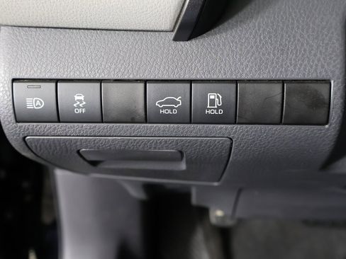 Used 2022 Toyota Camry SE image 30