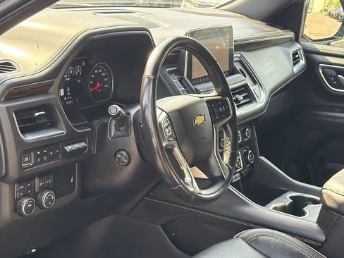 Used 2021 Chevrolet Suburban Premier AWD/4WD image 17