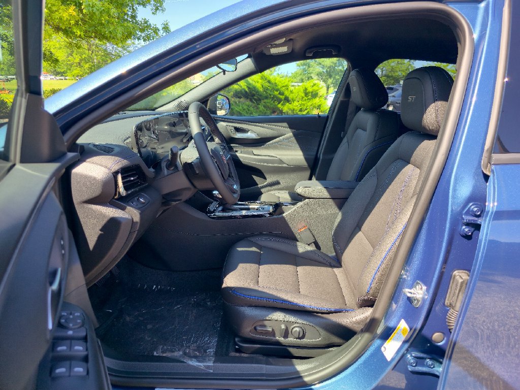 New 2026 Buick Envista Sport Touring w/ Convenience I Package FWD image 20
