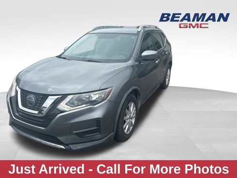 Used 2018 Nissan Rogue SV w/ Premium Package image 1