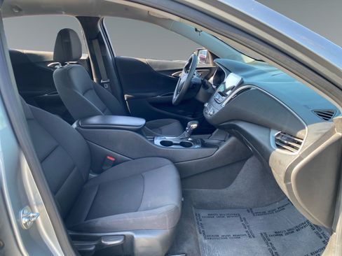 Used 2024 Chevrolet Malibu LS FWD image 15