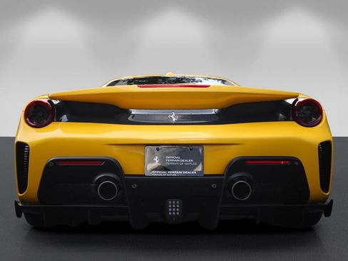 Used 2019 Ferrari 488 Pista Coupe RWD image 4