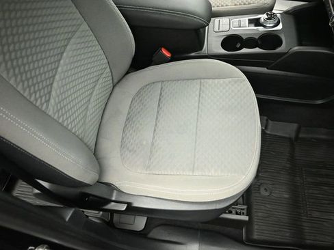 Used 2021 Ford Escape SE w/ SE Sport Appearance Package image 32