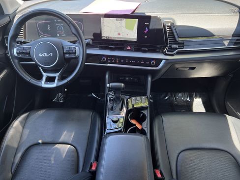 Used 2023 Kia Sportage EX FWD image 2