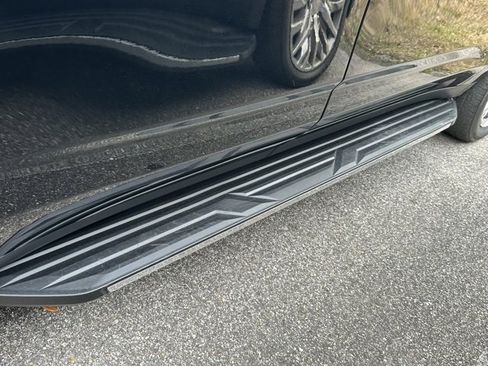 Used 2024 Chevrolet Tahoe High Country w/ Advanced Technology Package image 29