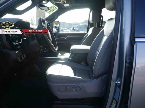 Used 2025 Chevrolet Silverado 3500 LTZ w/ LTZ Plus Package image 35