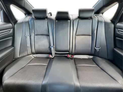Used 2018 Honda Accord Sport image 19