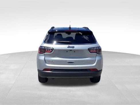 Used 2024 Jeep Compass Limited AWD/4WD image 5