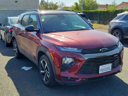 Used 2023 Chevrolet TrailBlazer RS FWD image 3