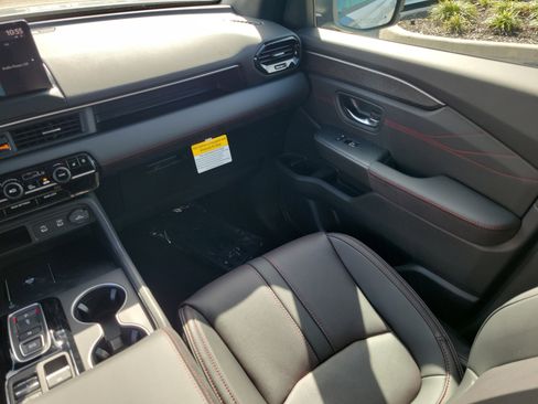 New 2026 Honda Pilot Black Edition image 15