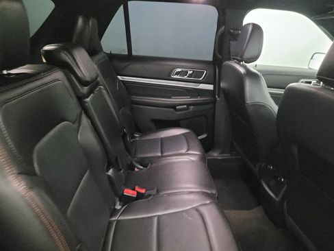Used 2018 Ford Explorer Sport AWD/4WD image 19