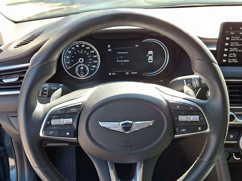 Used 2023 Genesis G70 2.0T image 19