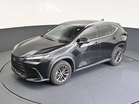 Used 2025 Lexus NX 350 AWD w/ Accessory Package (Z2) image 9