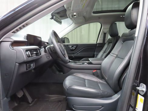 Used 2025 Lincoln Aviator Reserve w/ Jet Appearance Package image 12