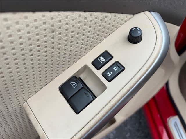 Used 2011 Nissan Altima 2.5 S FWD image 12