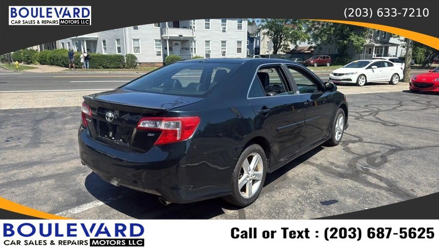 Used 2012 Toyota Camry SE FWD image 7