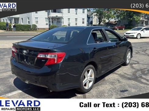 Used 2012 Toyota Camry SE FWD image 7