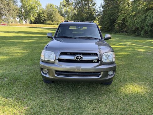 Used 2006 Toyota Sequoia Limited RWD image 4