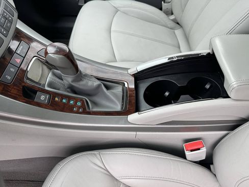 Used 2010 Buick LaCrosse CXL FWD image 22