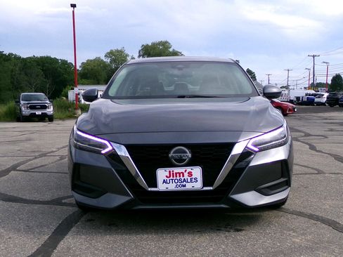 Used 2020 Nissan Sentra SV w/ SV Premium Package image 11