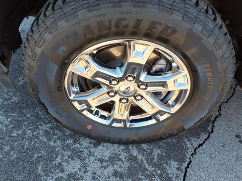 Certified 2022 Ford F150 XLT w/ Equipment Group 302A High image 15