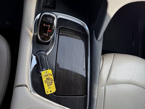 Used 2018 Buick Enclave Essence FWD image 12