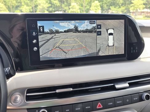 Used 2024 Hyundai Palisade Calligraphy FWD image 18