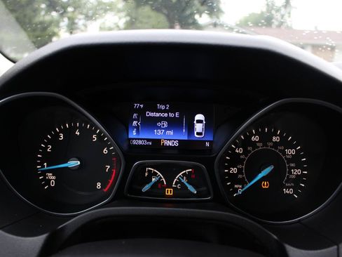 Used 2015 Ford Focus SE w/ Equipment Group 201A FWD image 21