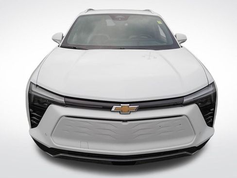 Certified 2025 Chevrolet Blazer EV LT w/ Super Cruise Package AWD/4WD image 2