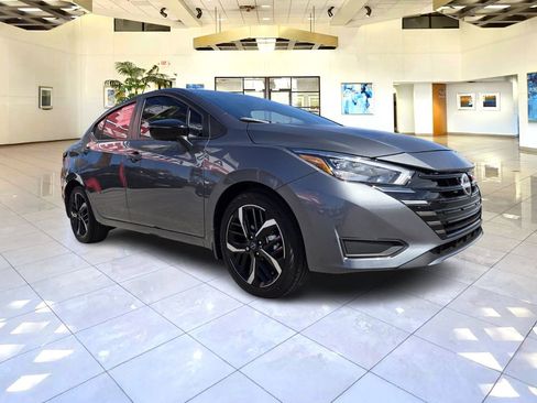 Certified 2025 Nissan Versa SR w/ Trunk Package image 3