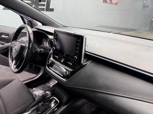 Used 2020 Toyota Corolla SE w/ SE Premium Package FWD image 47