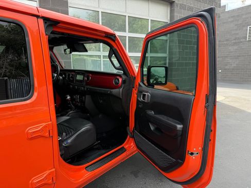Used 2020 Jeep Wrangler Unlimited Rubicon AWD/4WD image 42