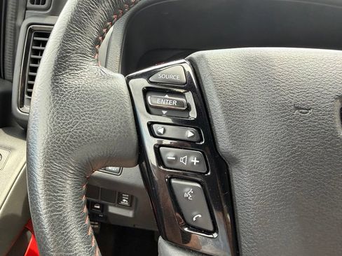 Used 2023 Nissan Frontier PRO-4X AWD/4WD image 5